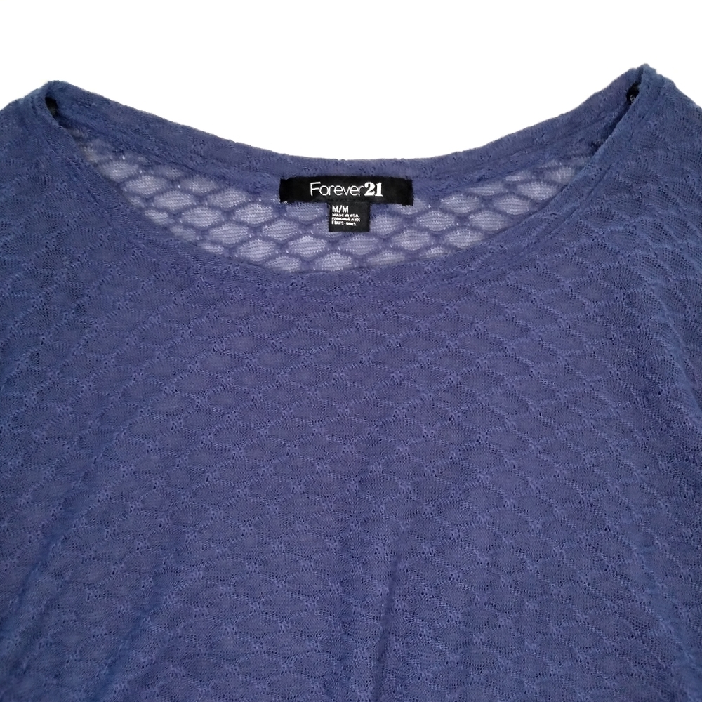 FOREVER 21 navy blue lightweight cropped long sleeve scoop neck top - Picture 2 of 3